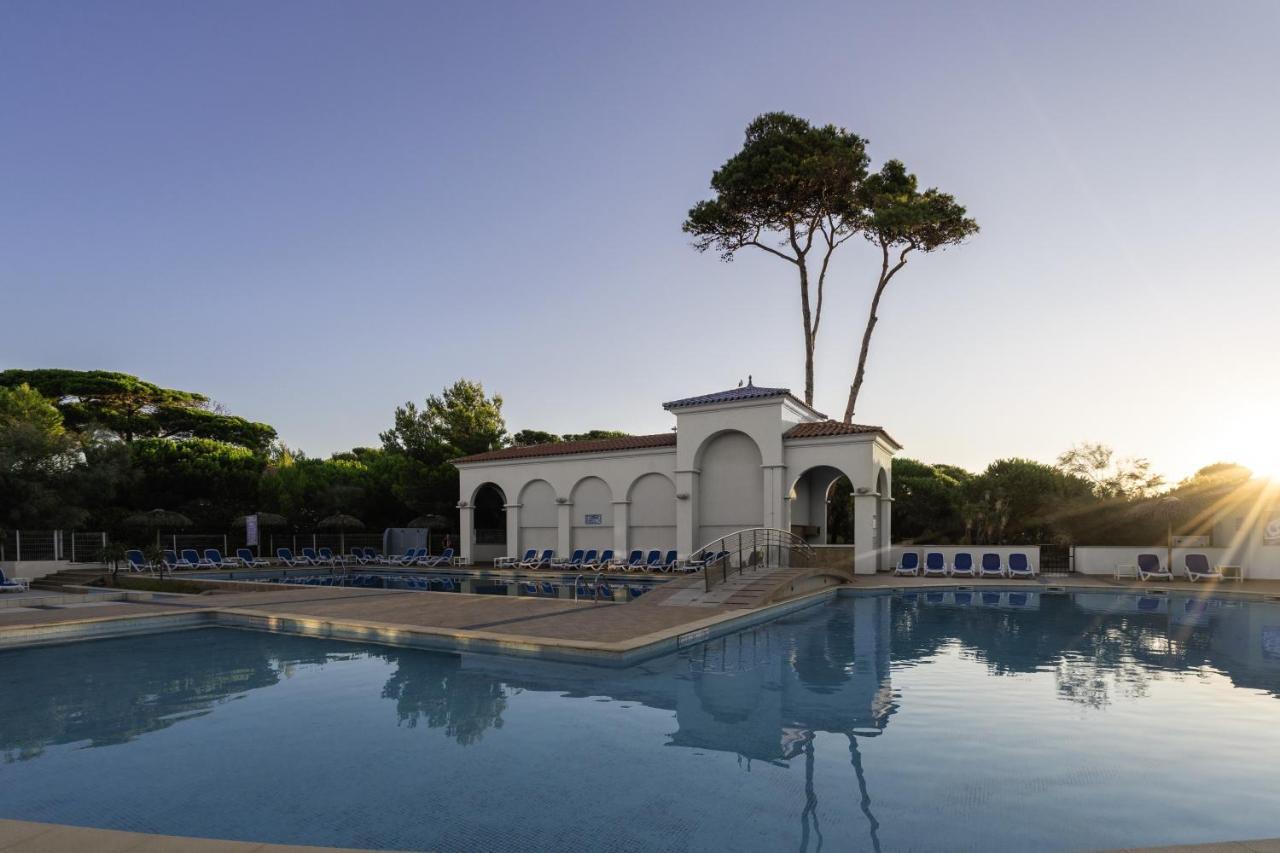 Belambra Clubs Presqu'Ile De Giens - Riviera Beach Club Hyères Dış mekan fotoğraf